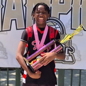 Meet your Posher, Zay